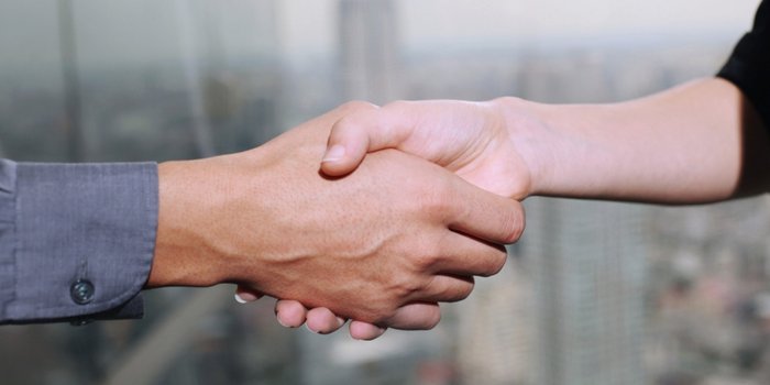 bartering-handshake